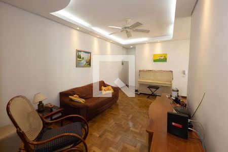 Sala de TV de apartamento para alugar com 3 quartos, 99m² em Santo Antônio, Belo Horizonte