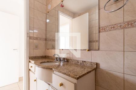 Banheiro Social de apartamento para alugar com 3 quartos, 79m² em Água Verde, Curitiba