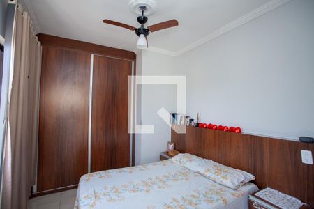 Quarto Suíte de casa à venda com 3 quartos, 80m² em Bairro Tropical, Contagem