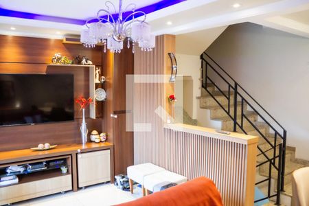 Sala de casa à venda com 3 quartos, 145m² em Parada de Lucas, Rio de Janeiro