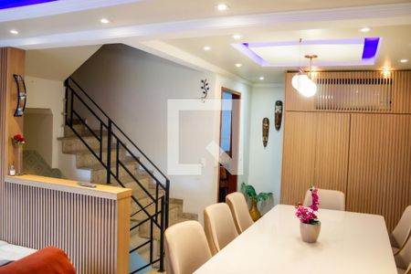 Sala de casa à venda com 3 quartos, 145m² em Parada de Lucas, Rio de Janeiro