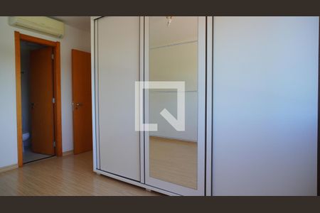 Quarto 1 de apartamento para alugar com 2 quartos, 65m² em Jardim Europa, Porto Alegre