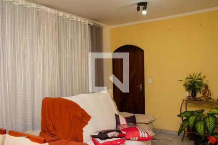 Casa à venda com 3 quartos, 220m² em Jardim Nice, São Paulo