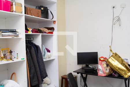 Casa à venda com 3 quartos, 220m² em Jardim Nice, São Paulo