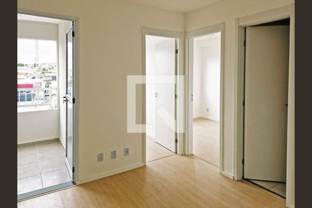 Sala e cozinha  de apartamento para alugar com 2 quartos, 28m² em Campo Grande, São Paulo