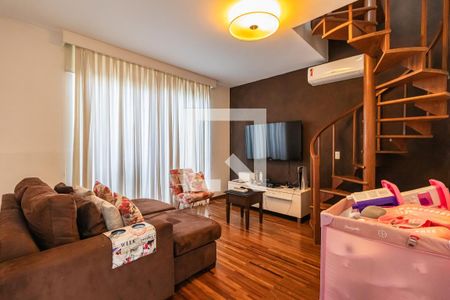 Sala de TV de casa de condomínio à venda com 4 quartos, 425m² em Alphaville Conde Ii, Barueri