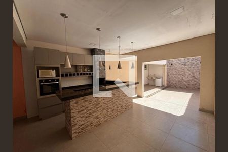 Cozinha de casa para alugar com 3 quartos, 220m² em Laranjeiras, Uberlândia