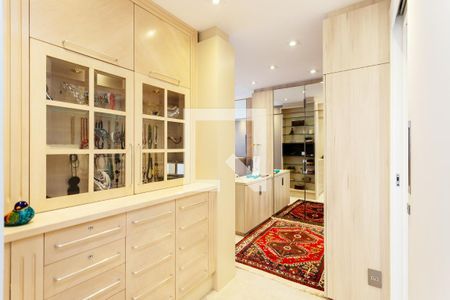 Suíte de apartamento à venda com 4 quartos, 167m² em Bigorrilho, Curitiba