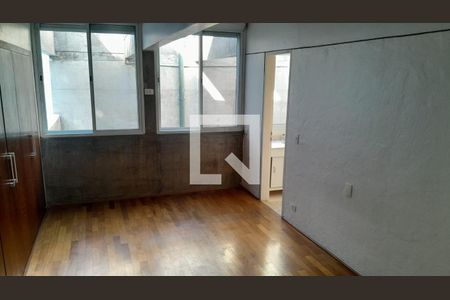 Casa à venda com 4 quartos, 295m² em Boaçava, São Paulo
