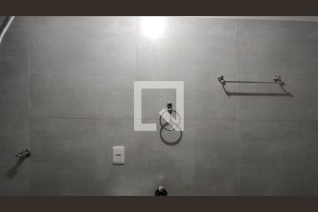 Banheiro de casa para alugar com 1 quarto, 20m² em Vila Santa Margarida, Ferraz de Vasconcelos