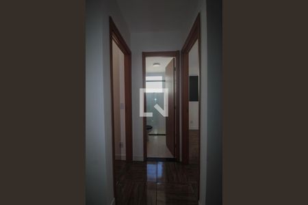 Corredor de apartamento à venda com 2 quartos, 55m² em Vila Nova, Porto Alegre