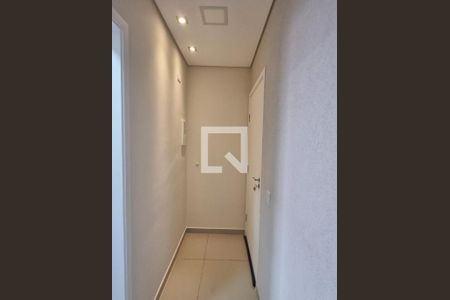 Corredor de apartamento à venda com 3 quartos, 84m² em Vila Olivo, Valinhos