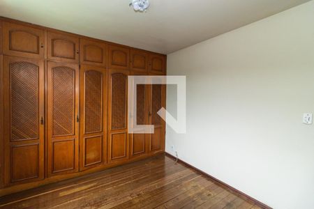 Quarto 1 de casa para alugar com 3 quartos, 320m² em Padre Miguel, Rio de Janeiro