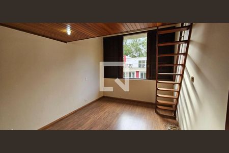 Casa à venda com 5 quartos, 284m² em Jardim Morumbi, São Paulo