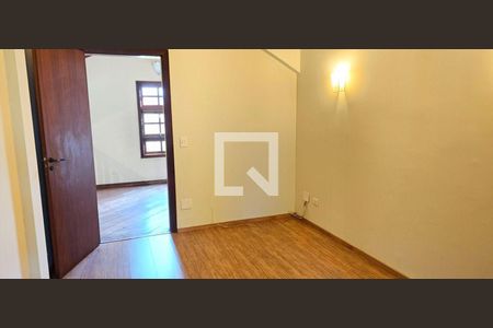 Casa à venda com 5 quartos, 284m² em Jardim Morumbi, São Paulo