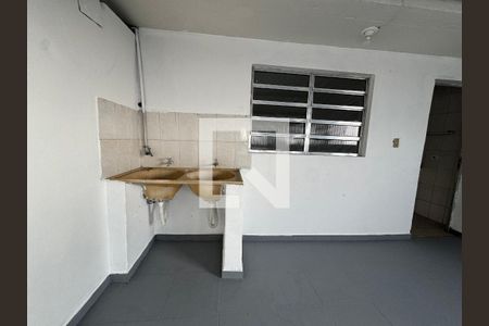 Área de Serviço de casa para alugar com 2 quartos, 140m² em Bussocaba, Osasco
