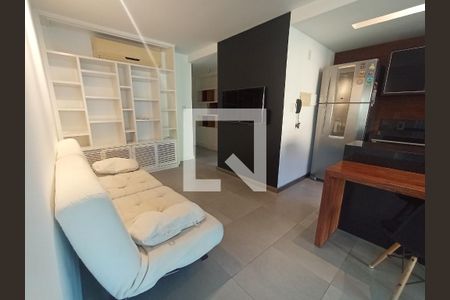 Sala de apartamento à venda com 2 quartos, 64m² em Barra da Tijuca, Rio de Janeiro