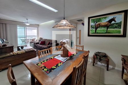 Sala de apartamento à venda com 3 quartos, 127m² em Charitas, Niterói
