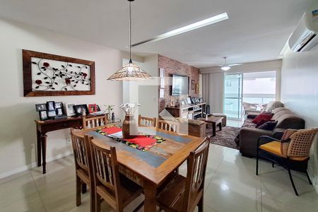 Sala de apartamento à venda com 3 quartos, 127m² em Charitas, Niterói