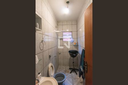 Banheiro de casa à venda com 2 quartos, 250m² em Parque Fazendinha, Campinas