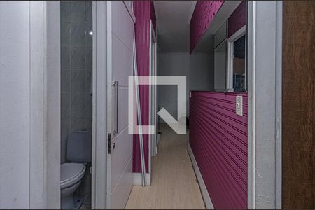 corredor para os cômodos_2 de apartamento à venda com 2 quartos, 61m² em Vila Gumercindo, São Paulo