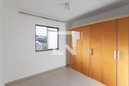 Quarto 1 de apartamento para alugar com 3 quartos, 59m² em Padre Eustáquio, Belo Horizonte