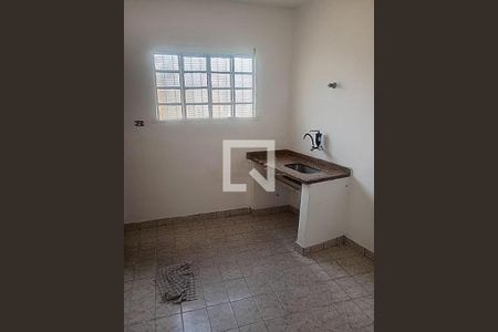 Casa à venda com 4 quartos, 227m² em Km 18, Osasco