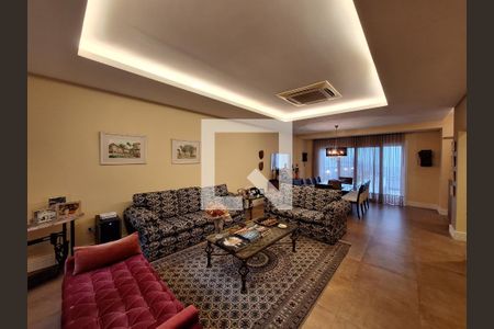 Sala de casa de condomínio à venda com 4 quartos, 340m² em Pendotiba, Niterói