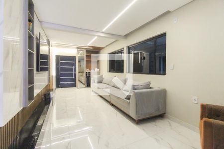 Sala de casa para alugar com 3 quartos, 250m² em Itaquera, São Paulo