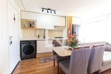 Sala/Cozinha de apartamento para alugar com 1 quarto, 30m² em Cidade Antônio Estêvão de Carvalho, São Paulo
