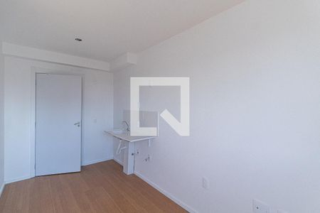 Studio - Cozinha e Área de Serviço  de apartamento para alugar com 1 quarto, 17m² em Itaquera, São Paulo