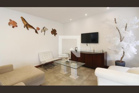 Sala de casa de condomínio para alugar com 4 quartos, 200m² em Bosque do Peró, Cabo Frio