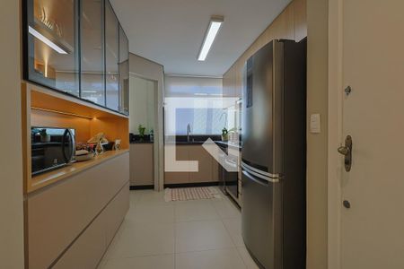 Apartamento à venda com 3 quartos, 177m² em Santa Efigênia, Belo Horizonte