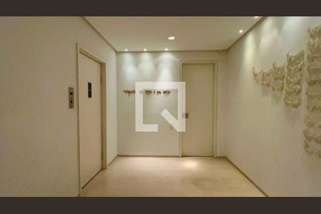 Hall social de apartamento à venda com 3 quartos, 355m² em Cerqueira César, São Paulo
