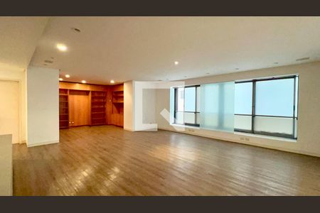 Sala de TV de apartamento à venda com 3 quartos, 355m² em Cerqueira César, São Paulo