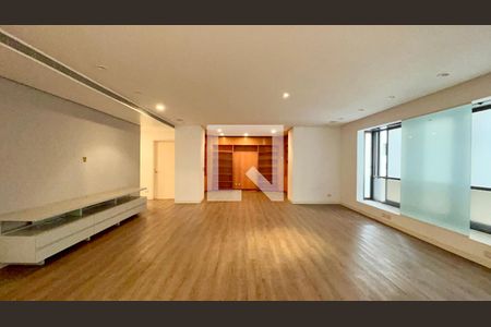 Sala de TV de apartamento à venda com 3 quartos, 355m² em Cerqueira César, São Paulo