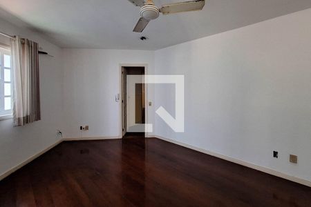 Sala 3 de casa de condomínio à venda com 5 quartos, 350m² em Itaipu, Niterói