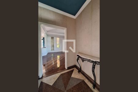 Hall de casa de condomínio à venda com 5 quartos, 350m² em Itaipu, Niterói