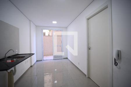 Sala/Cozinha de apartamento para alugar com 1 quarto, 33m² em Jardim America da Penha, São Paulo