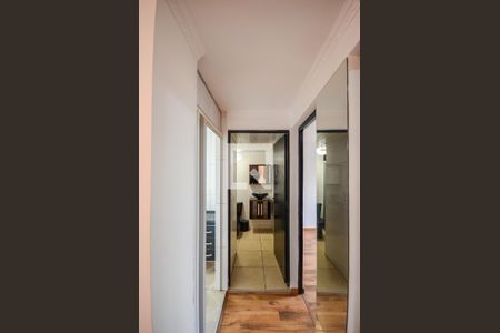Corredor de apartamento à venda com 2 quartos, 50m² em Parque Nações Unidas, São Paulo
