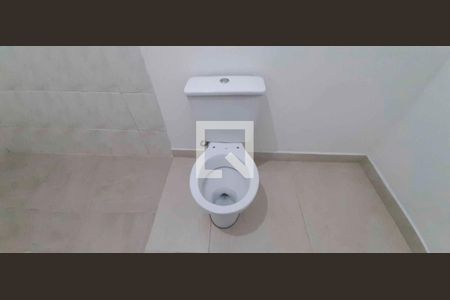 Banheiro de casa para alugar com 1 quarto, 50m² em Bandeiras, Osasco