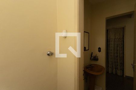 Lavabo de casa à venda com 4 quartos, 60m² em Jardim Martins Silva, São Paulo