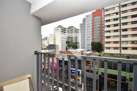 varanda Sala de kitnet/studio para alugar com 1 quarto, 25m² em Pinheiros, São Paulo