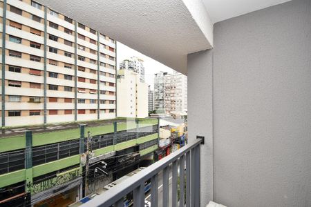 varanda Sala de kitnet/studio para alugar com 1 quarto, 25m² em Pinheiros, São Paulo