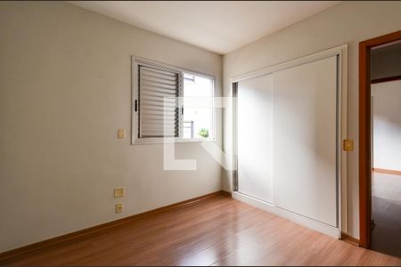 Quarto 1 de apartamento para alugar com 3 quartos, 110m² em Funcionários, Belo Horizonte