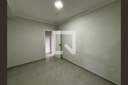 Quarto 2 de casa à venda com 3 quartos, 570m² em Vila Engenho Novo, Barueri