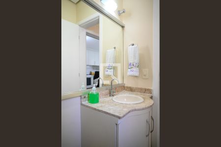 Lavabo de casa de condomínio à venda com 3 quartos, 120m² em Bosque da Saúde, São Paulo
