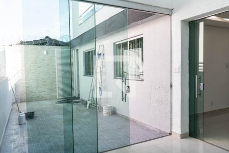 Sala 1 de casa para alugar com 3 quartos, 200m² em Parque São José, Belo Horizonte