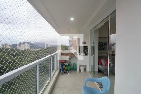 Varanda de apartamento para alugar com 2 quartos, 61m² em Vila Alzira, Guarujá