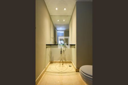 Lavabo de apartamento para alugar com 4 quartos, 374m² em Paraíso do Morumbi, São Paulo